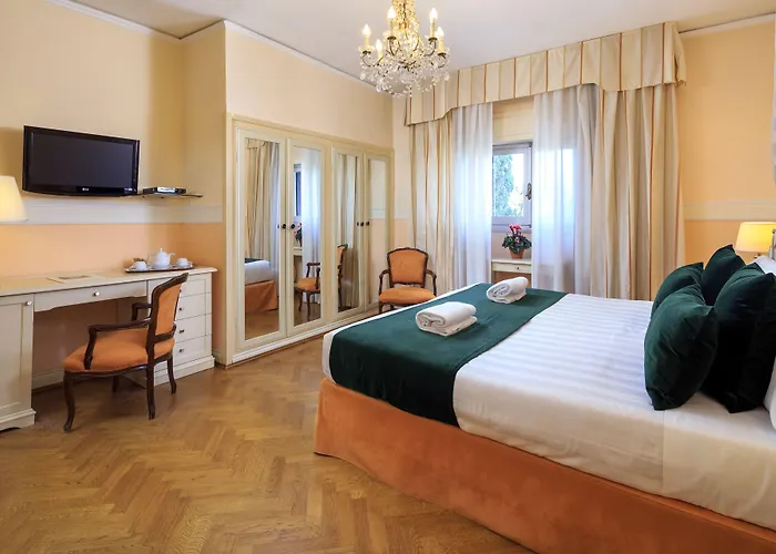 فندق Carlotta 4*