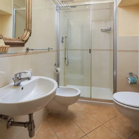 Hotel Carlotta 4*