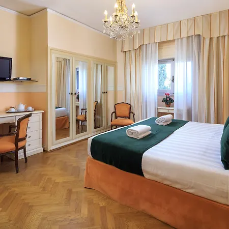 Hotel Carlotta 4*